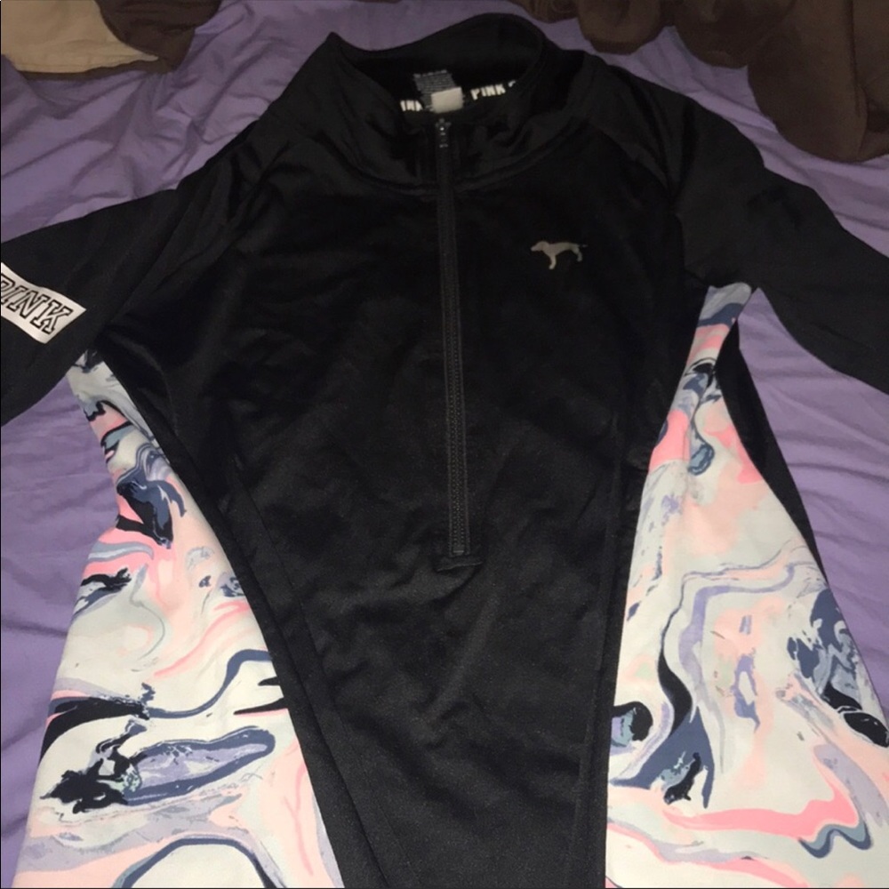 VS PINK ULTIMATE HALF ZIP